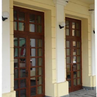Portofoliu Uși de Intrare 6